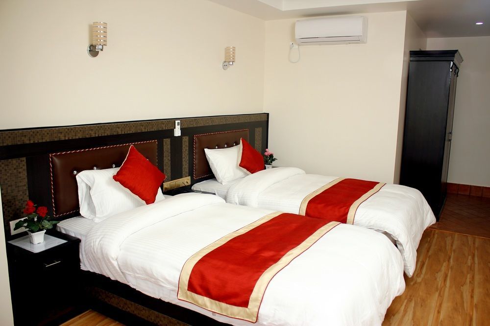 Mandala Hotel Катманду Экстерьер фото